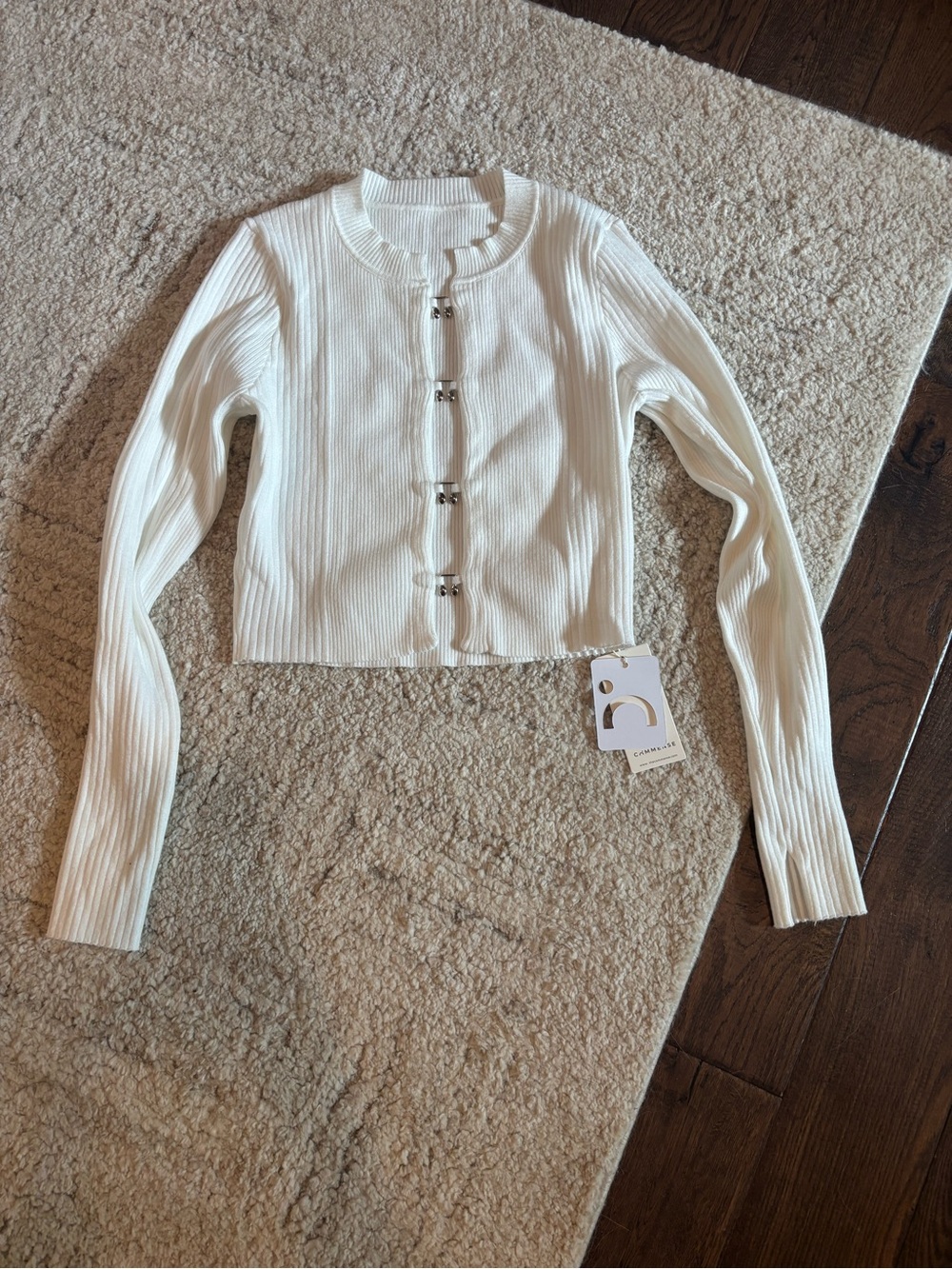 Commense White Ribbed Hook-Front Cropped Cardigan